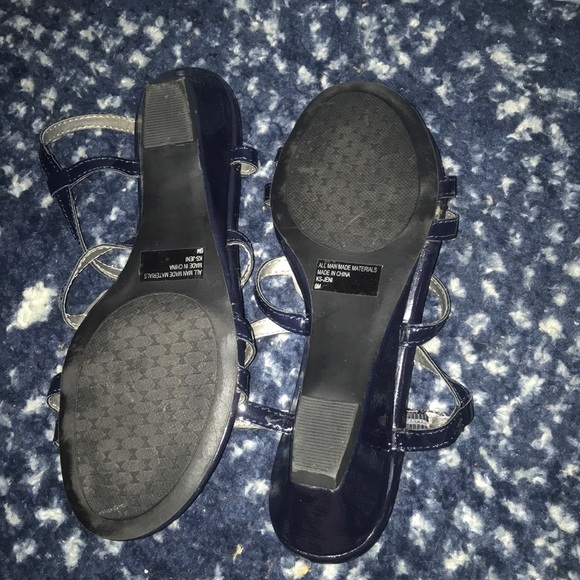 Sandals - Picture 3 of 3